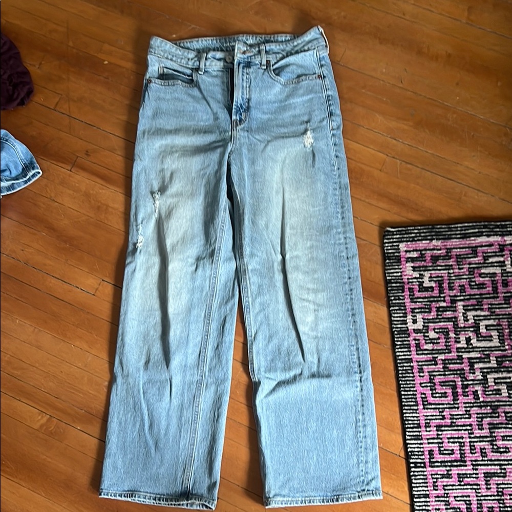 Women's Light Wash Blue Jeans